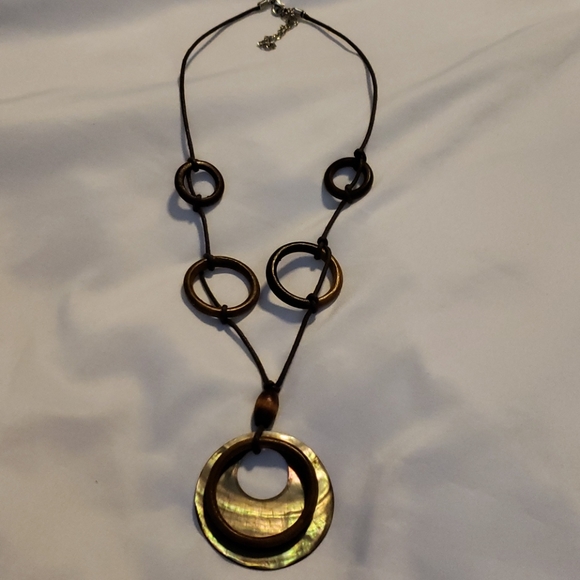Necklace - Picture 1 of 3